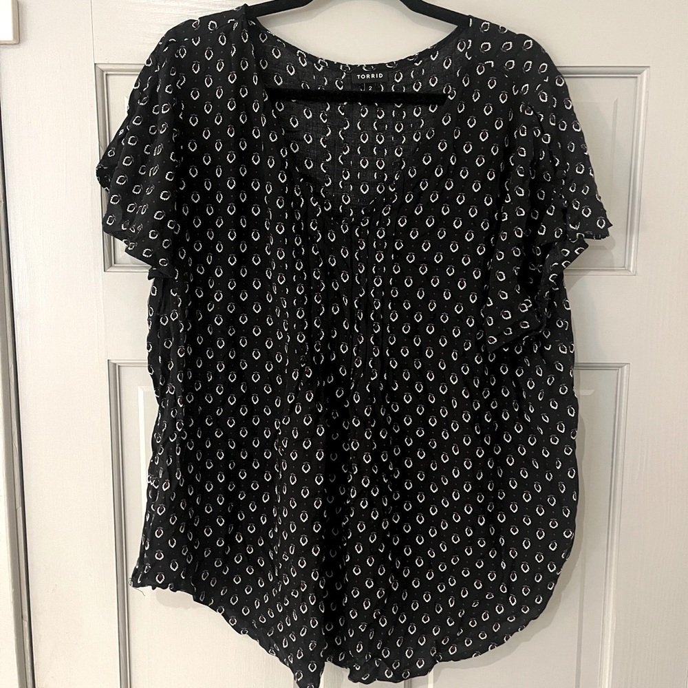 Torrid work shirt